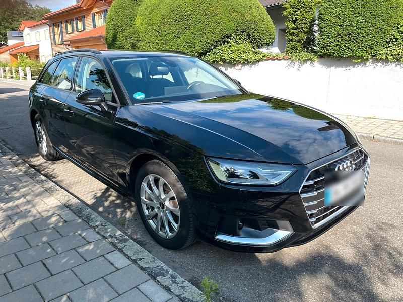 Schwarz Gebraucht 2022 Audi A4 Advanced Plus Kombi | 27.000 € (Fairer Preis) - Bild 1/4
