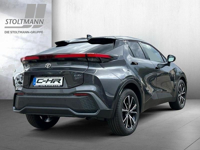 Neu Toyota C-HR 140 PS (102 kW) 2025 Grau SUV