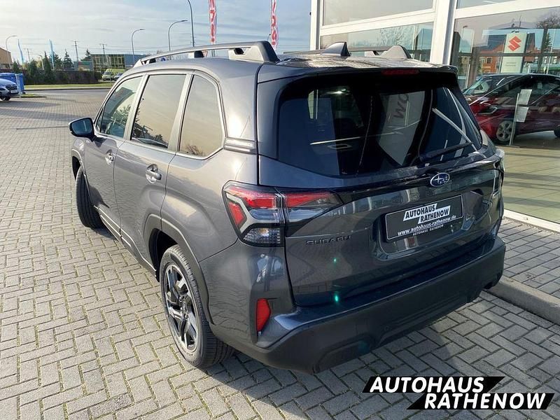Neu Subaru Forester Active 152 PS (111 kW) 2025 Magnetite grey met. SUV