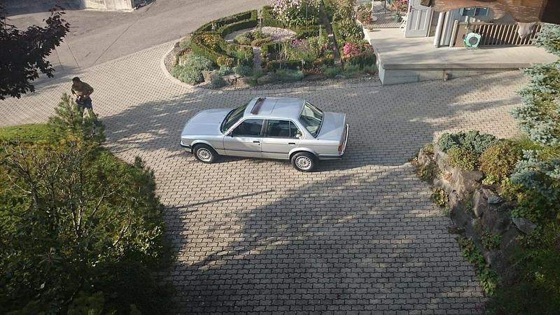 Gebraucht BMW 325 122 PS (89 kW) 1986 Beige Limousine