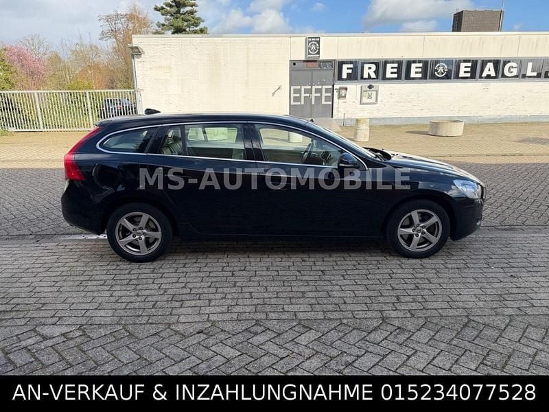 Gebraucht Volvo V60 205 PS (150 kW) 2011 Schwarz Kombi