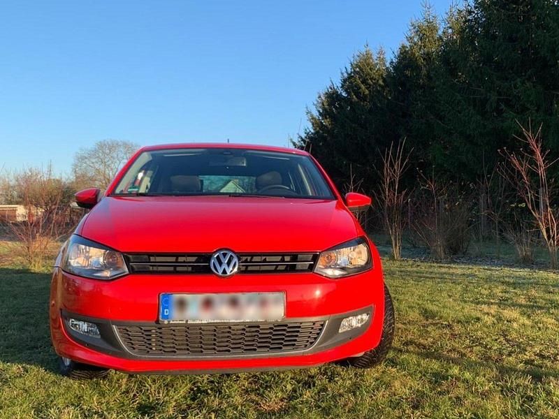 Gebraucht VW Polo Trendline 70 PS (51 kW) 2013 Rot Kleinwagen
