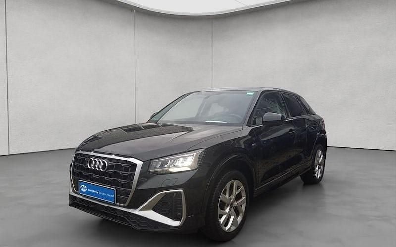 Mythos black metallic Gebraucht 2023 Audi Q2 S-Line SUV | 25.490 € (Guter Preis) - Bild 1/4