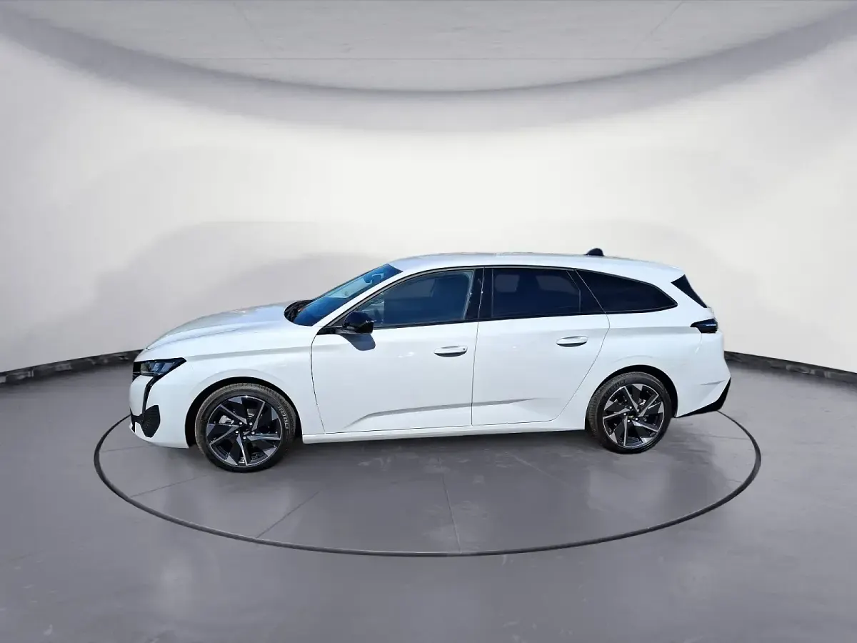 Gebraucht Peugeot 308 Allure 131 PS (96 kW) 2025 Kombi