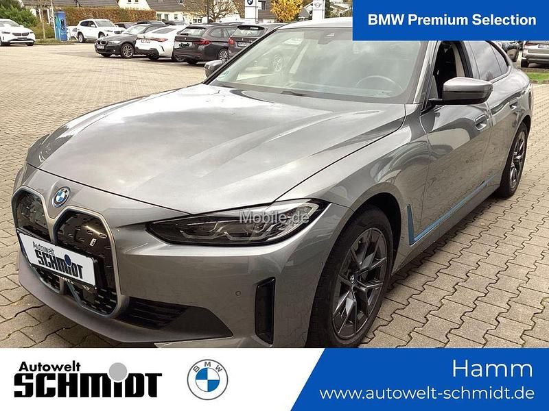 Grau Gebraucht 2023 BMW i4 Sport Line Limousine | 38.990 € (Fairer Preis) - Bild 1/3
