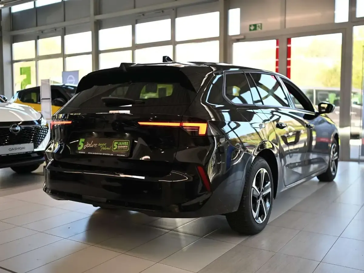 Gebraucht Opel Astra 131 PS (96 kW) 2024 Grau m. Kleinwagen
