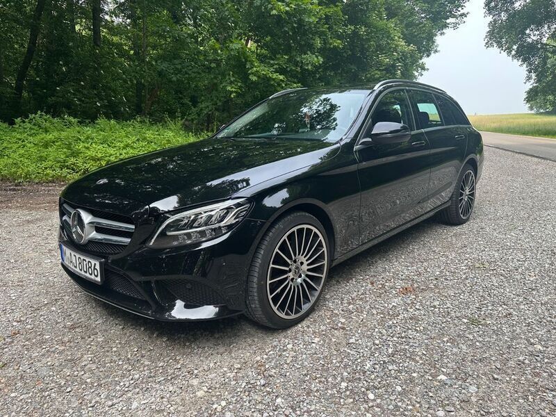Schwarz Gebraucht 2018 Mercedes C220 Limousine | 16.500 € (Guter Preis) - Bild 1/4