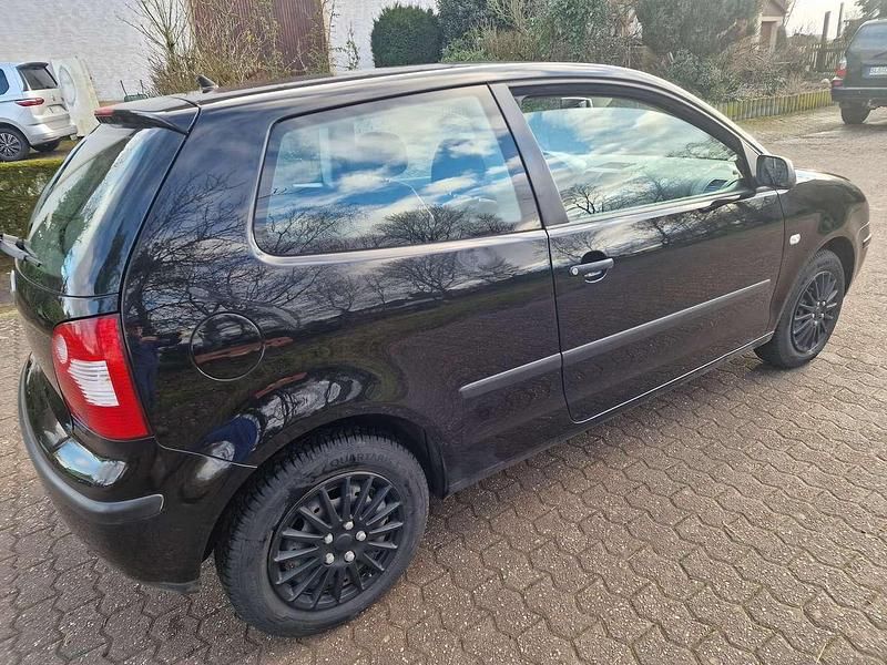 Gebraucht VW Polo Trendline 54 PS (39 kW) 2003 Schwarz Limousine