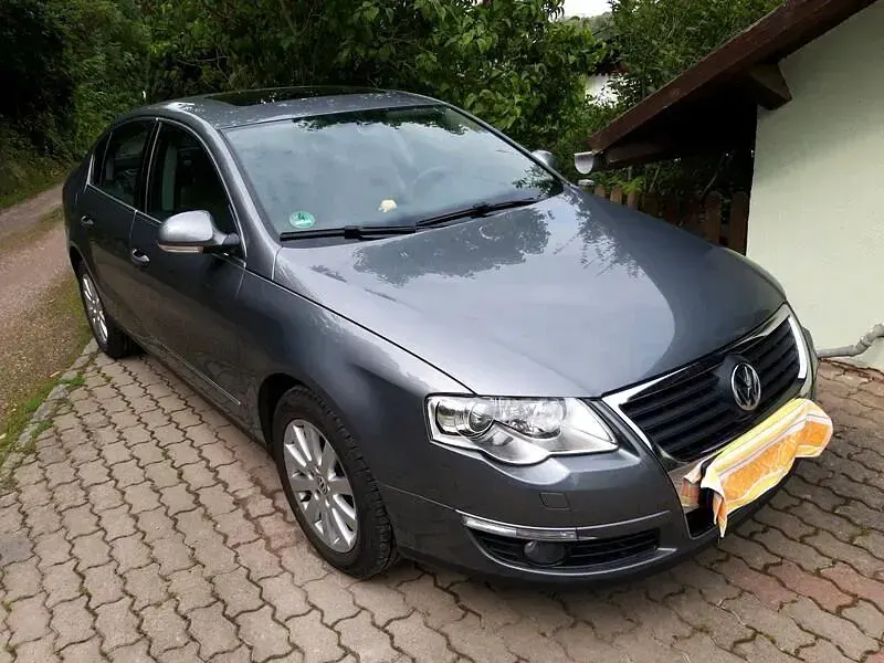 Gebraucht VW Passat 140 PS (102 kW) 2005 Silber Limousine