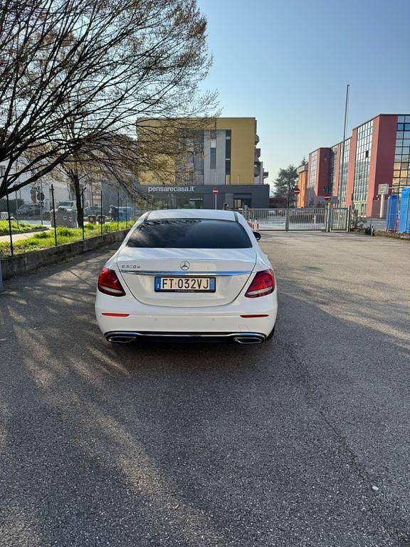 Gebraucht Mercedes E200 150 PS (110 kW) 2017 Weiß Limousine