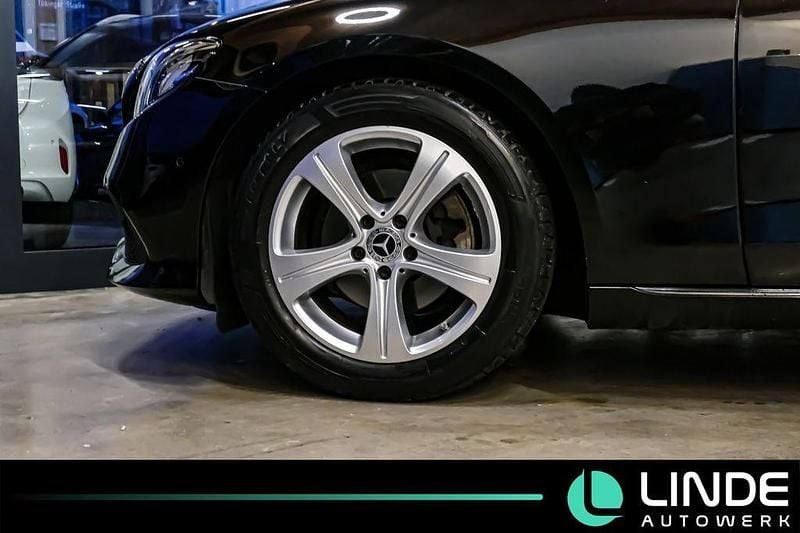 Gebraucht Mercedes E220 Avantgarde 194 PS (142 kW) 2018 Schwarz Limousine
