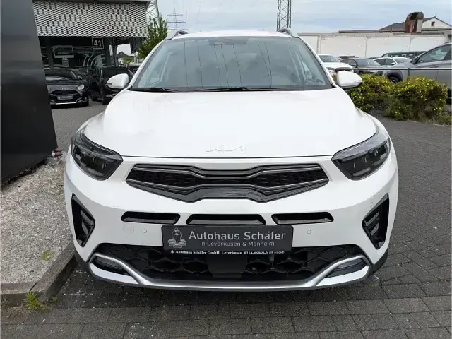 Gebraucht Kia Stonic GT-Line 120 PS (88 kW) 2023 Ud) schneeweiss (weiss SUV