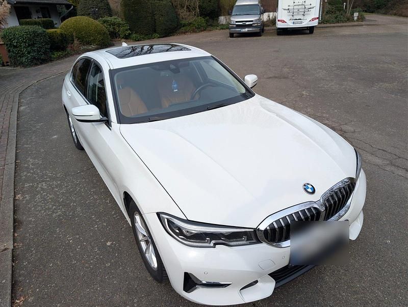 Gebraucht BMW 320 184 PS (135 kW) 2020 Weiß Limousine