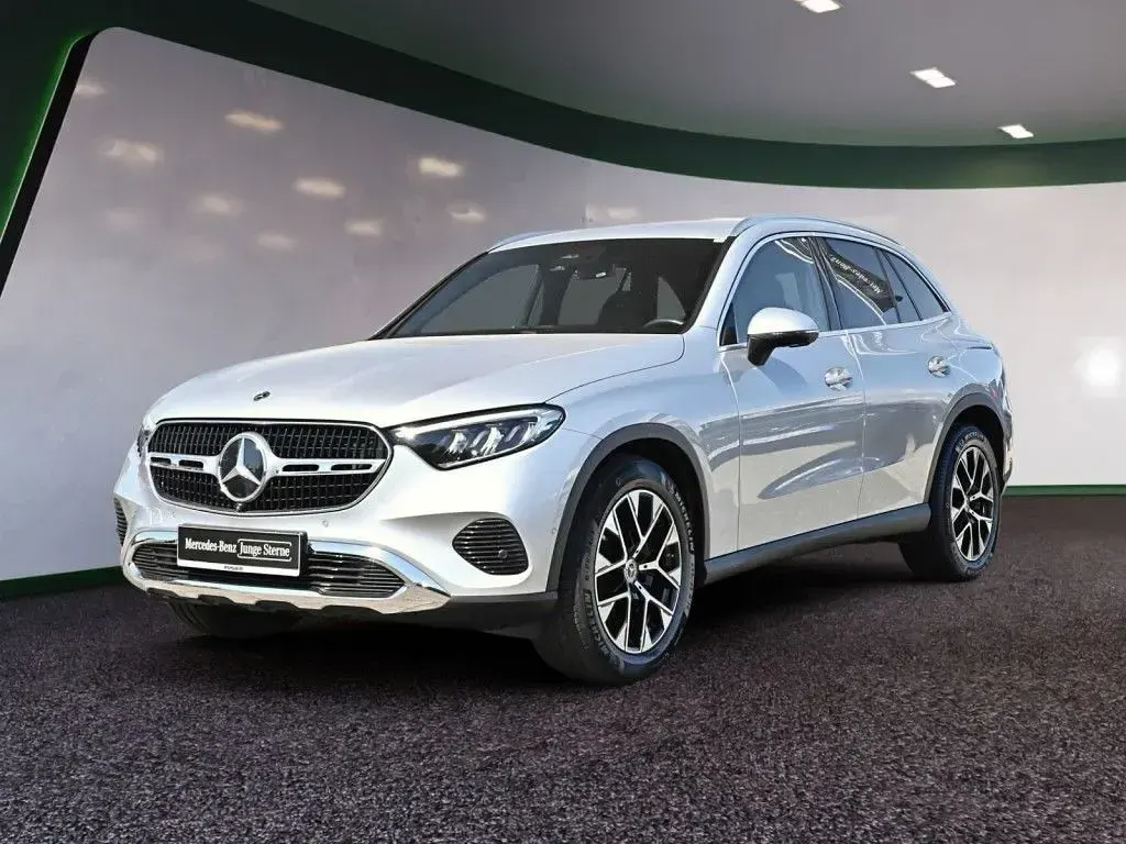 Gebraucht Mercedes GLC220 Avantgarde Edition 197 PS (144 kW) 2024 Silber SUV