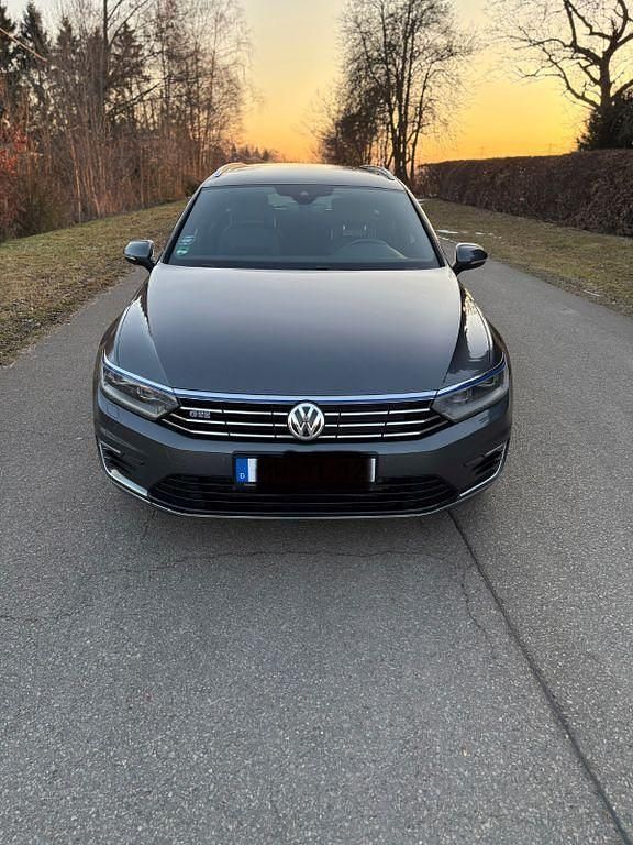 Gebraucht VW Passat GTE 218 PS (160 kW) 2016 Grau Kombi