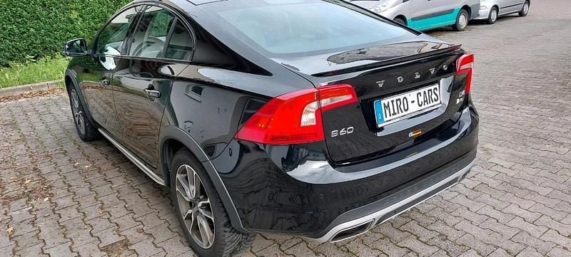 Schwarz Gebraucht 2016 Volvo S60 CC Limousine | 15.290 € - Bild 1/4