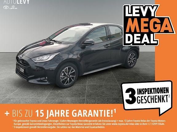Mysticschwarz mica Gebraucht 2022 Toyota Yaris Hybrid Basis Kleinwagen | 19.987 € (Fairer Preis) - Bild 1/4