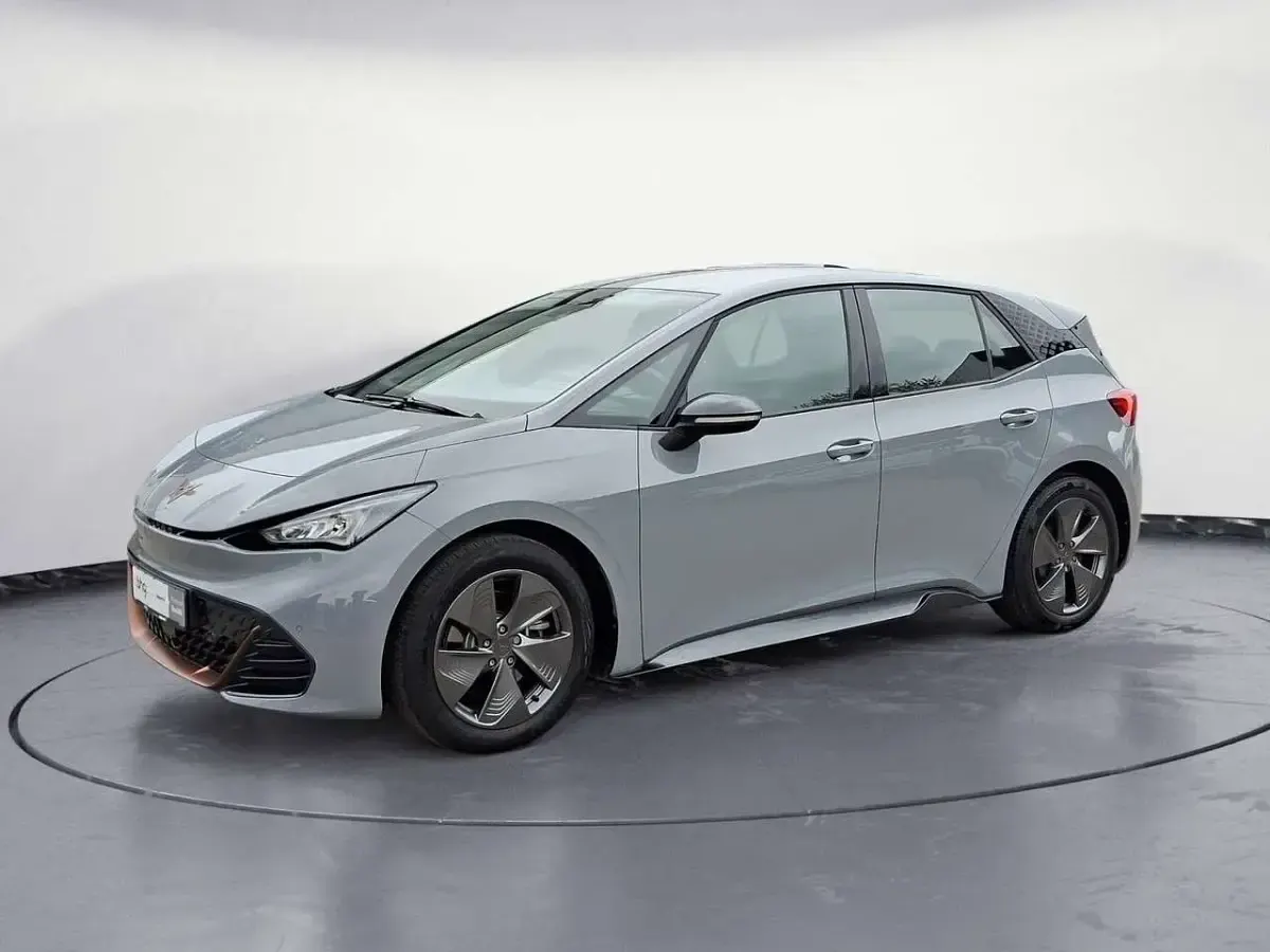Używany Cupra Born 150 kW (204 KM) 2023 Szary Hatchback