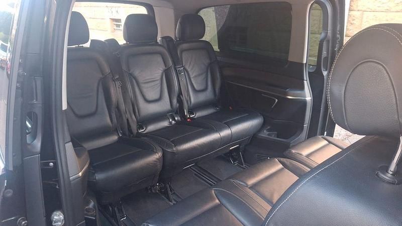 Schwarz Gebraucht 2015 Mercedes V220 Avantgarde Van / Kleinbus | 31.499 € (Superpreis) - Bild 1/4