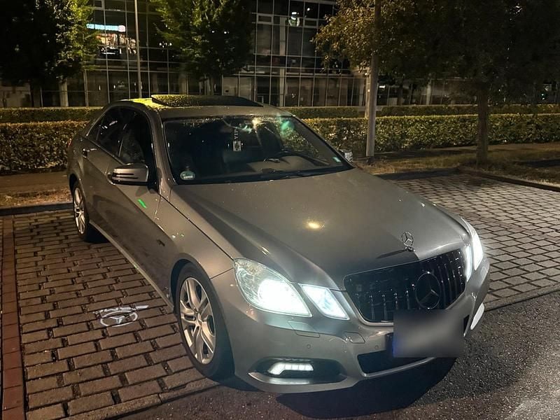 Gebraucht 2010 Mercedes E350 Limousine | 7.900 € - Bild 1/4
