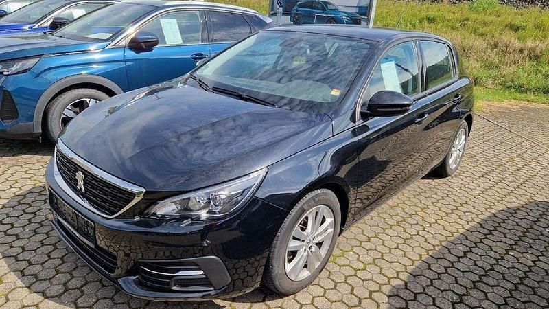 Gebraucht Peugeot 308 Active 131 PS (96 kW) 2019 Schwarz perla nera/metalliclackierung (metallic) Limousine