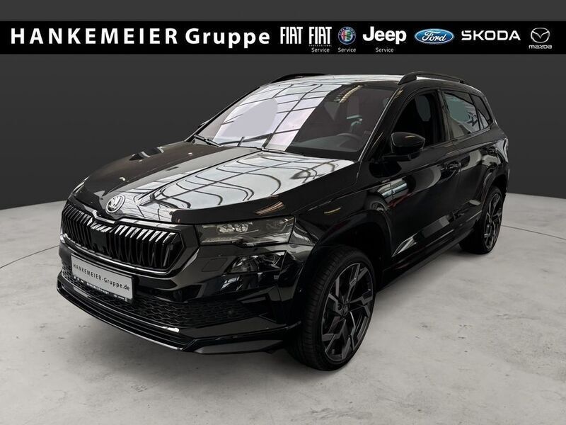 Schwarz Neu 2025 Skoda Karoq SportLine SUV | 37.990 € (Etwas zu teuer) - Bild 1/4