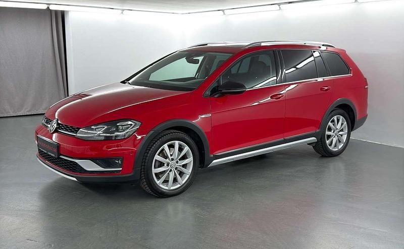 Gebraucht VW Golf Alltrack 184 PS (135 kW) 2017 Tornadorot Kombi