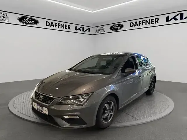 Gebraucht Seat Leon FR 125 PS (91 kW) 2018 Pirineos grau Limousine