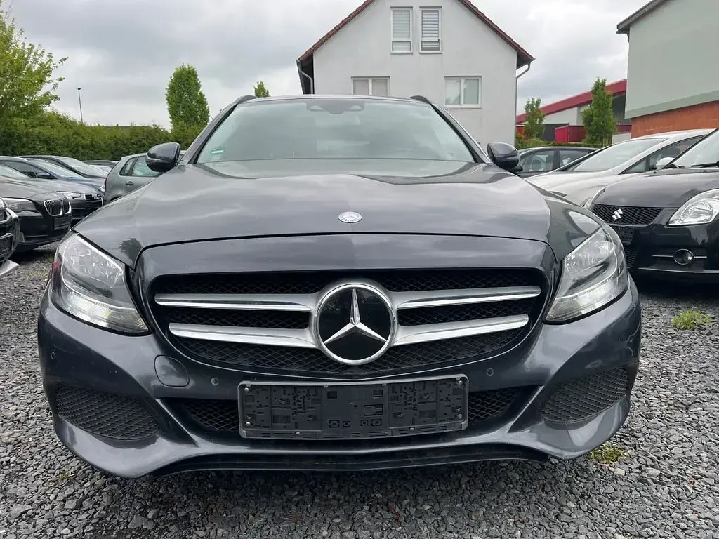 Gebraucht Mercedes C180 Edition 116 PS (85 kW) 2016 Blau Kombi