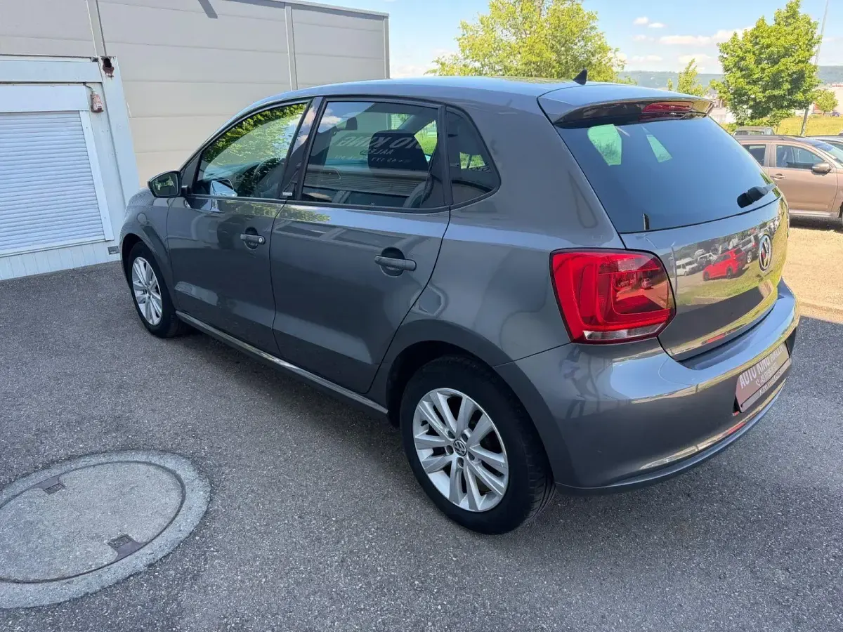 Gebraucht VW Polo Style 69 PS (50 kW) 2011 Grau Limousine