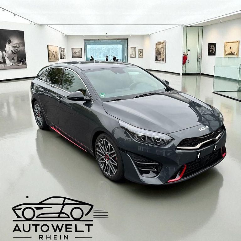 Gebraucht Kia ProCeed GT 204 PS (150 kW) 2022 Schwarz Kleinwagen
