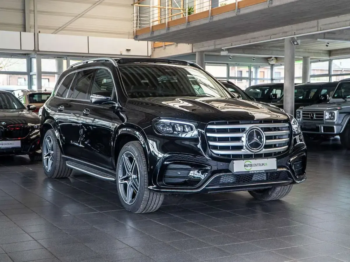 Neu Mercedes GLS450 AMG 381 PS (280 kW) 2026 Schwarz SUV