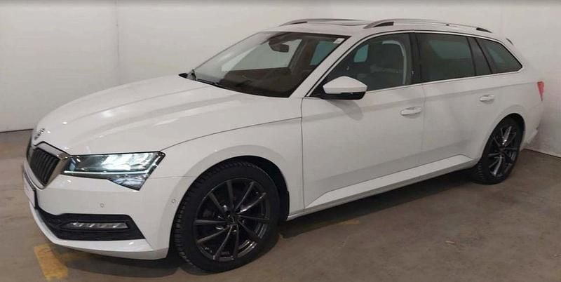 Gebraucht Skoda Superb 200 PS (147 kW) 2022 Weiß Kombi