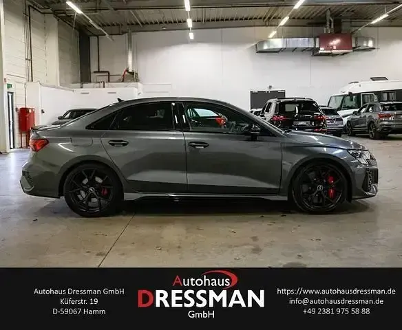 Gebraucht Audi RS3 Sport 400 PS (294 kW) 2023 Daytonagrau perleffekt Limousine