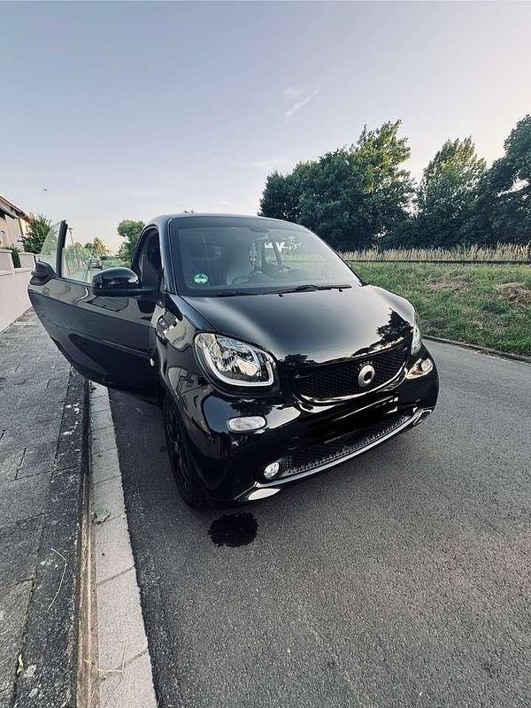 Gebraucht Smart ForTwo Coupé 71 PS (52 kW) 2019 Schwarz Coupé