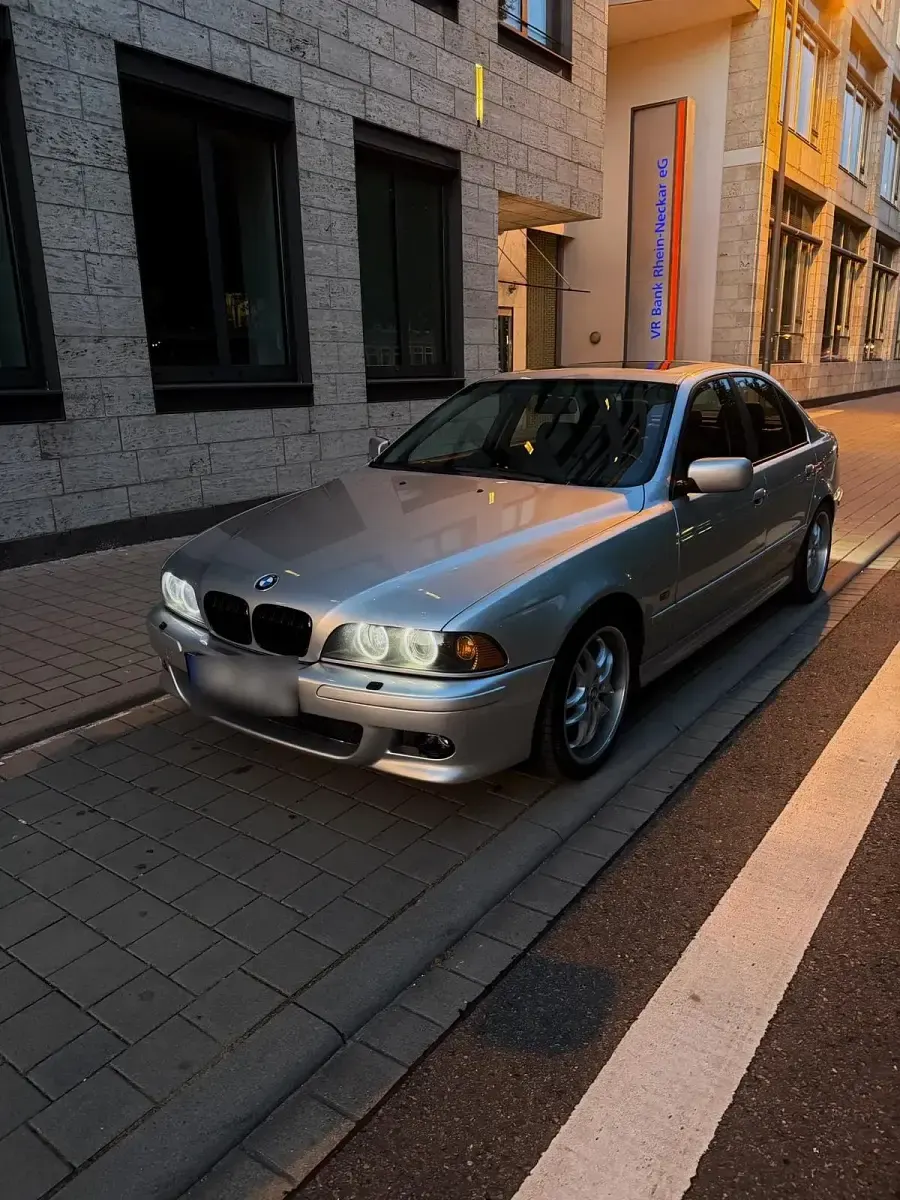 Gebraucht BMW 530 Lifestyle 193 PS (141 kW) 2001 Grau Limousine