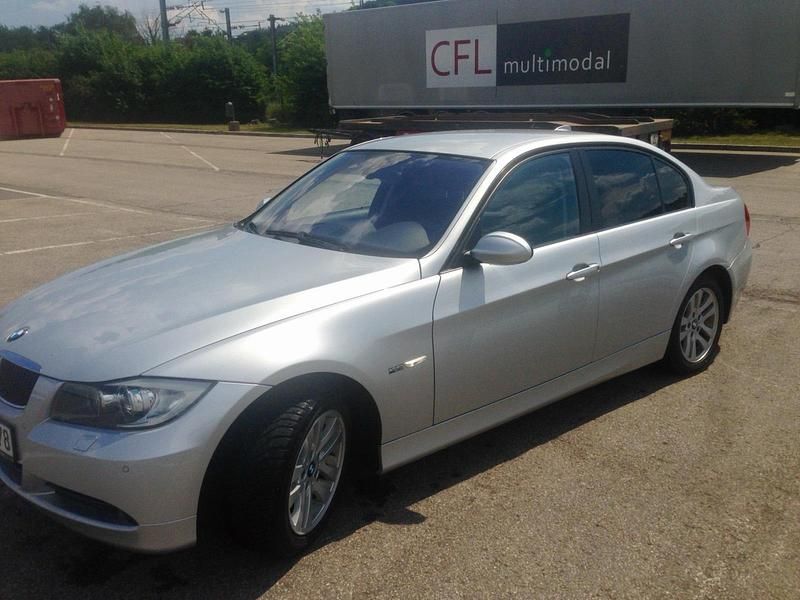 Gebraucht BMW 320 170 PS (125 kW) 2007 Silber Limousine
