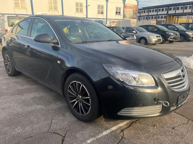 Schwarz Gebraucht 2010 Opel Insignia Edition Limousine | 1.750 € - Bild 1/4