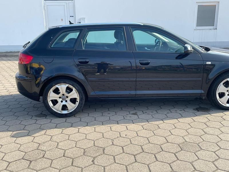 Second-hand Audi A3 140 CP (102 kW) 2006 Negru Hatchback