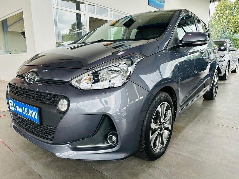 Grau Gebraucht 2019 Hyundai i10 Style Kleinwagen | 14.480 € (Guter Preis) - Bild 1/4