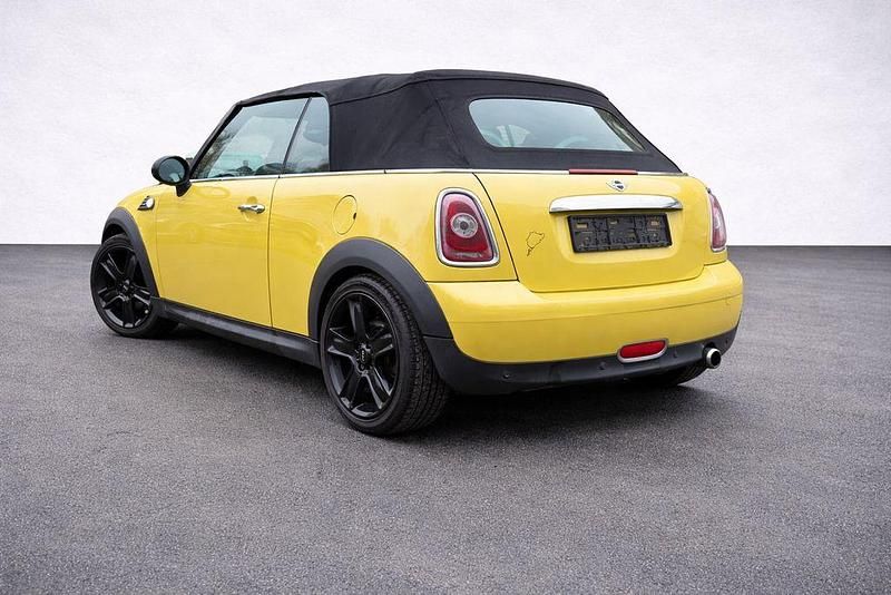Gebraucht Mini One Cabriolet 98 PS (72 kW) 2010 Gelb Cabrio