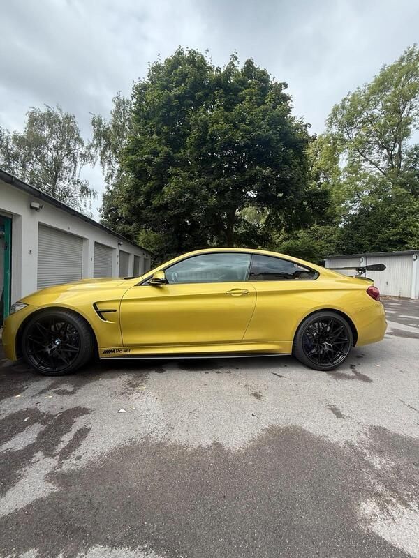 Gelb Gebraucht 2016 BMW M4 Competition Edition Coupé | 49.850 € (Guter Preis) - Bild 1/4