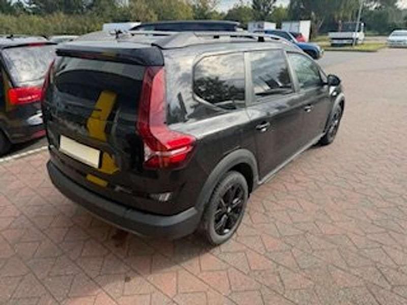 Gebraucht Dacia Jogger Extreme 110 PS (80 kW) 2023 Perlmuttschwarz Van / Kleinbus