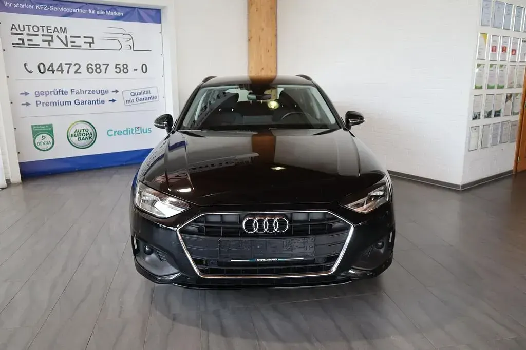 Gebraucht Audi A4 Sport 163 PS (119 kW) 2023 Schwarz Kombi