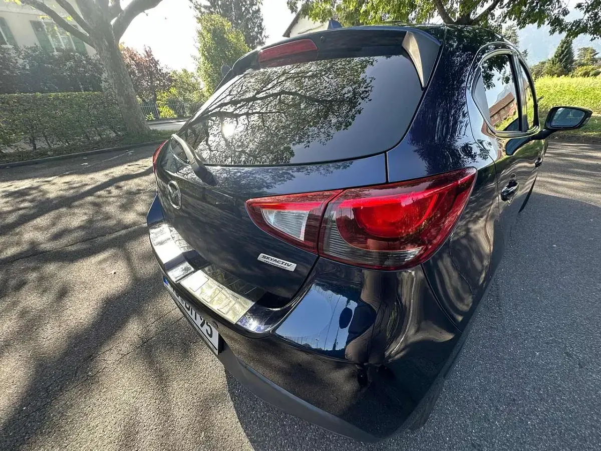 Gebraucht Mazda 2 Exclusive-Line 90 PS (66 kW) 2015 Blau Kleinwagen