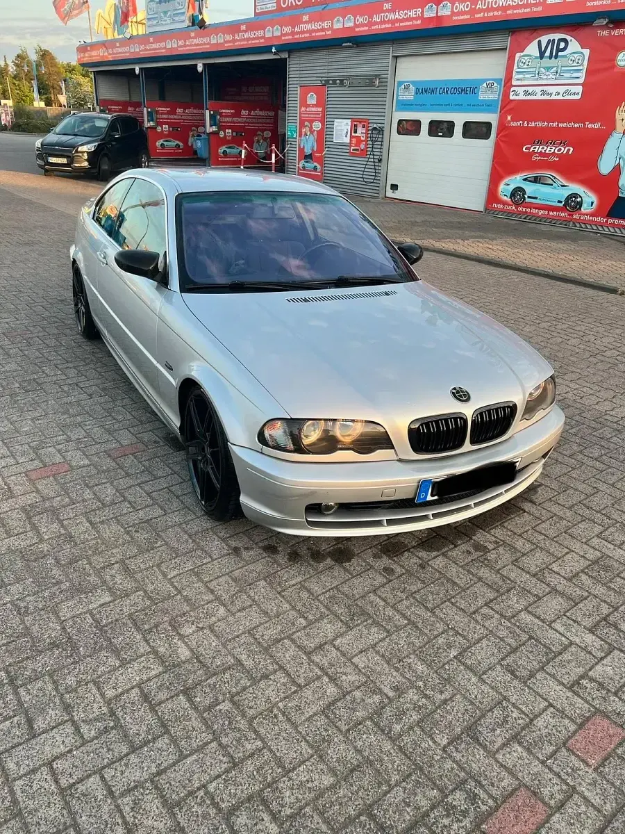 Gebraucht BMW 320 170 PS (125 kW) 2002 Silber Coupé
