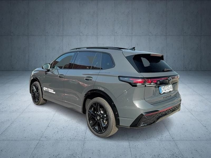 Gebraucht VW Tiguan R-line 193 PS (141 kW) 2025 Grau SUV