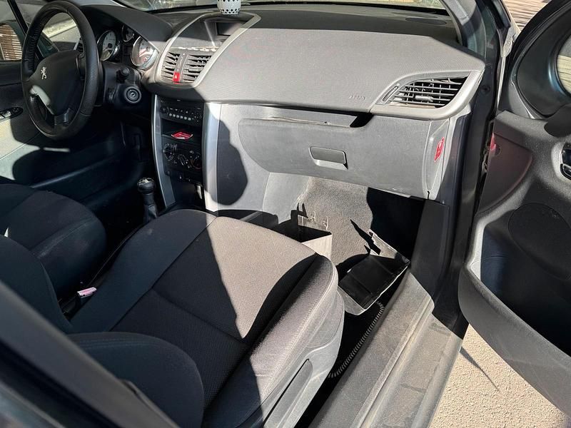 Gebraucht Peugeot 207 120 PS (88 kW) 2009 Grau Kombi