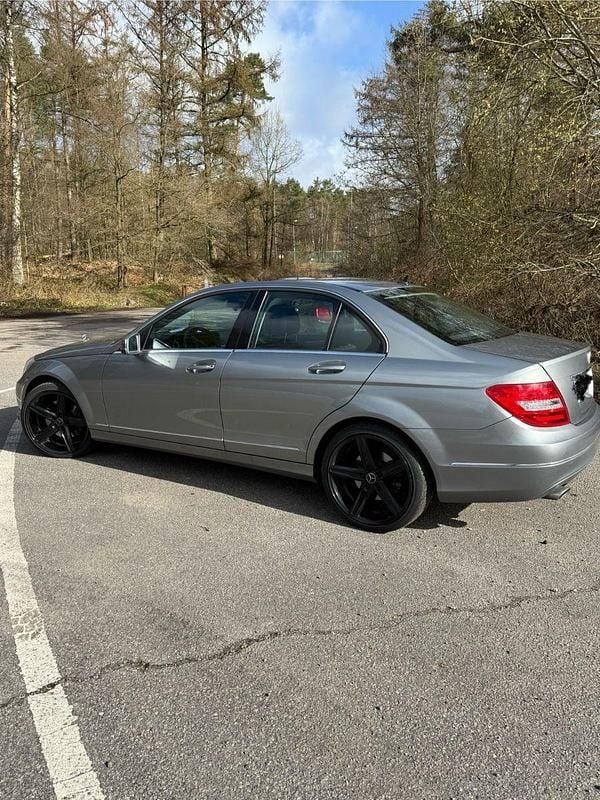 Gebraucht Mercedes C350 306 PS (225 kW) 2013 Silber Limousine