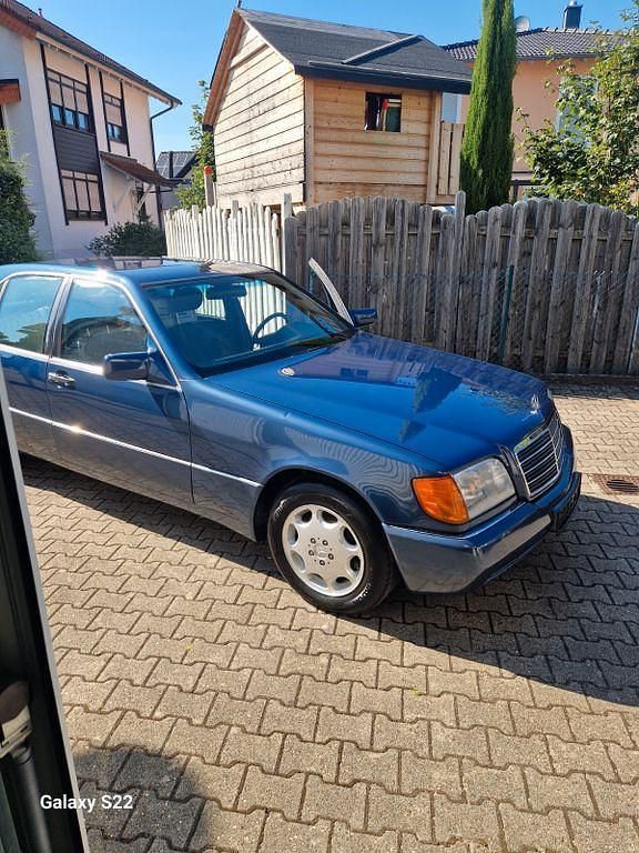 Blau Gebraucht 1992 Mercedes S320 Limousine | 7.990 € - Bild 1/4